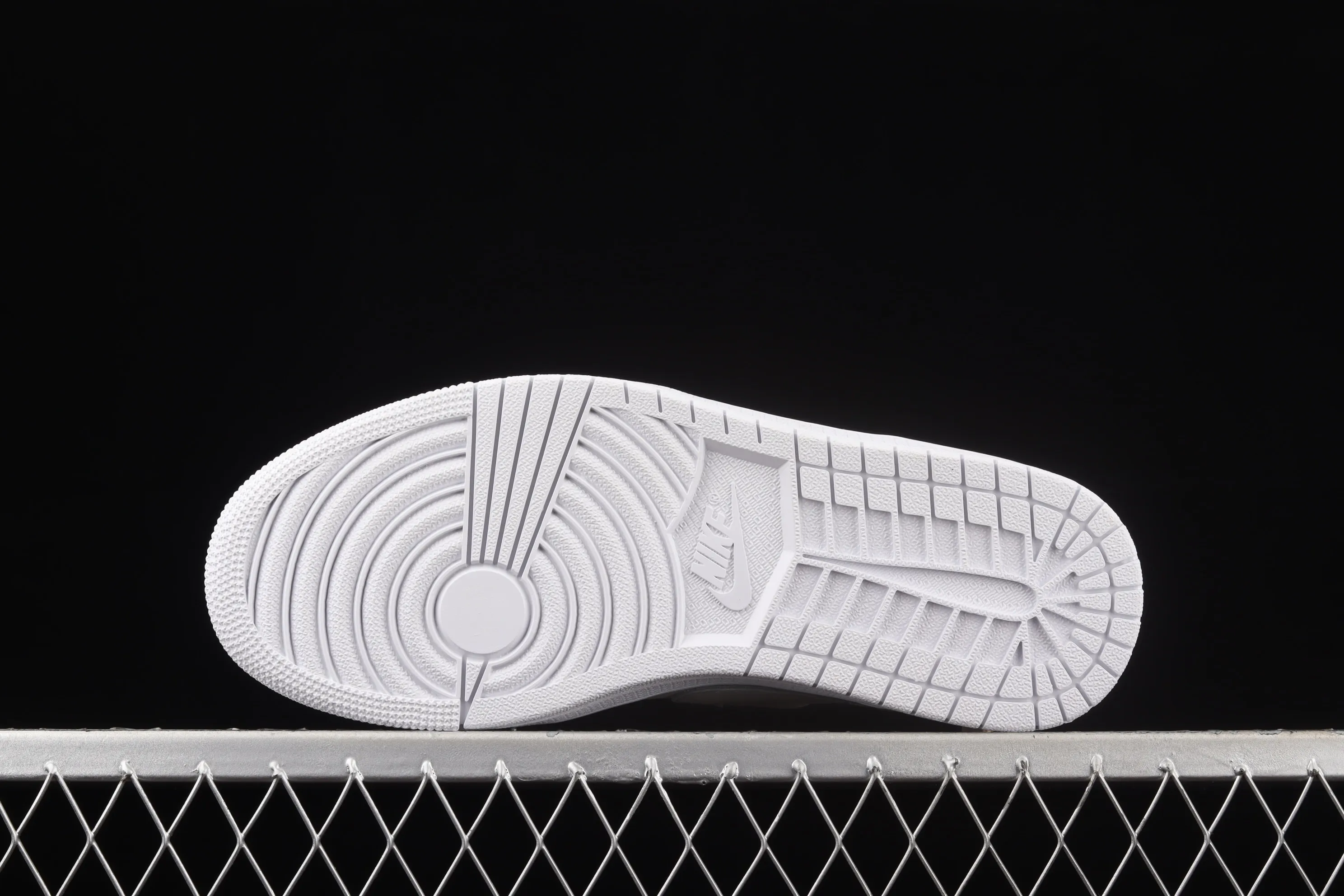 All categories Air Jordan Jordan series basketball shoes Air Jordan 1 Low Air Jordan 1 Low AJ1 Joe 1 low-top matte gray cultural and leisure sports sneakers DC0774-002